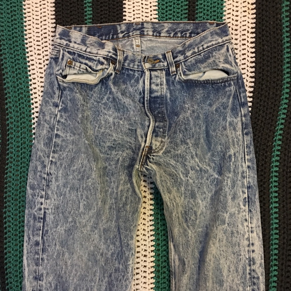VTG Levi’s acid wash cropped men’s size 34 ddf